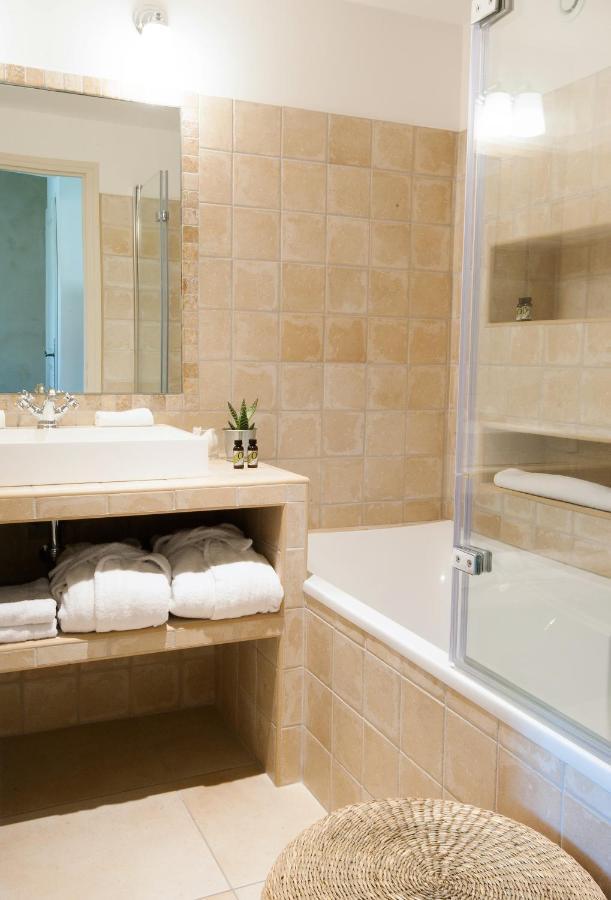 Domaine Le Bois Des Dames Bed & Breakfast Chantemerle-les-Grignan Bagian luar foto